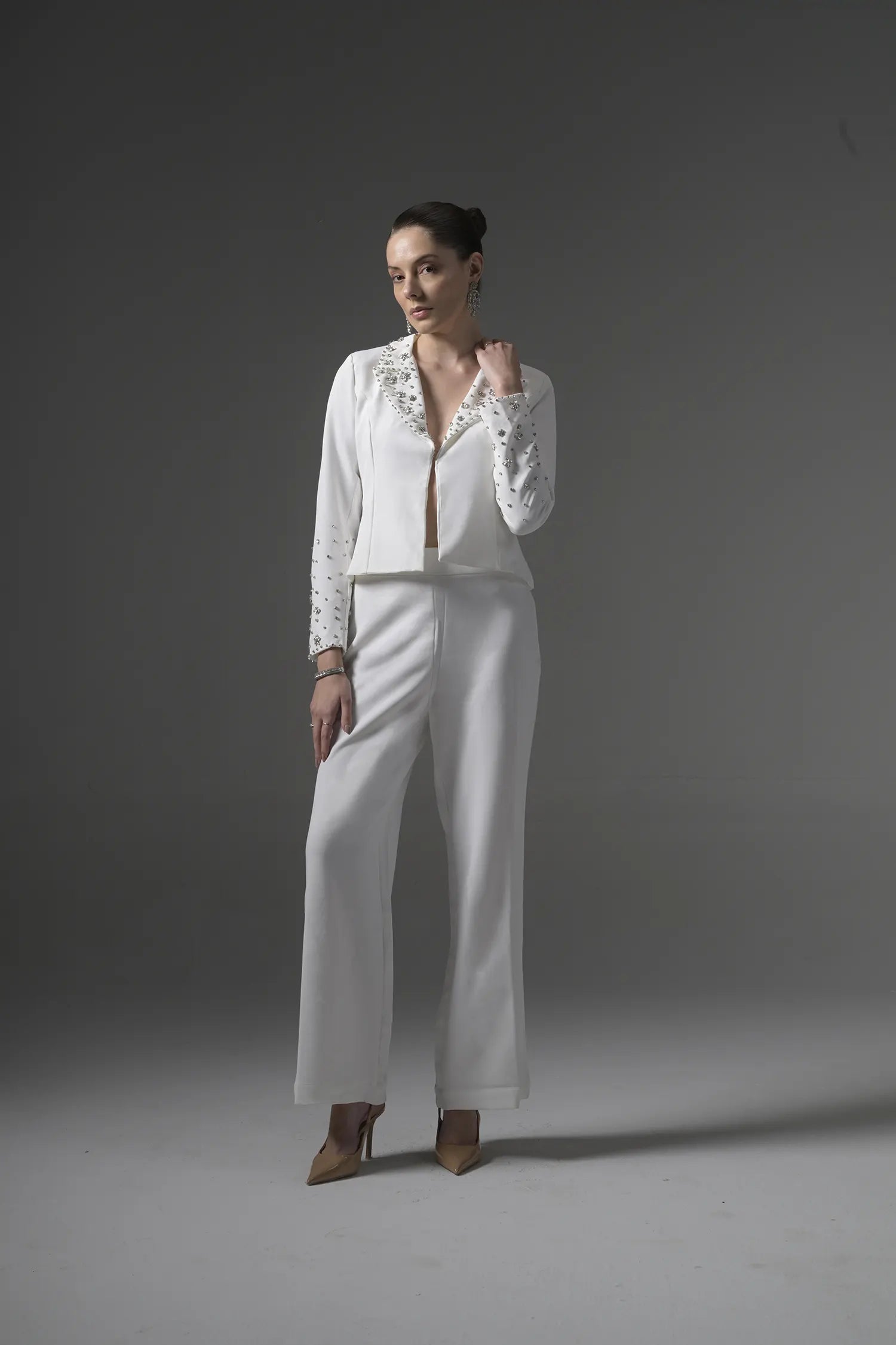 Crystal Embellish White Blazer - Muggnos