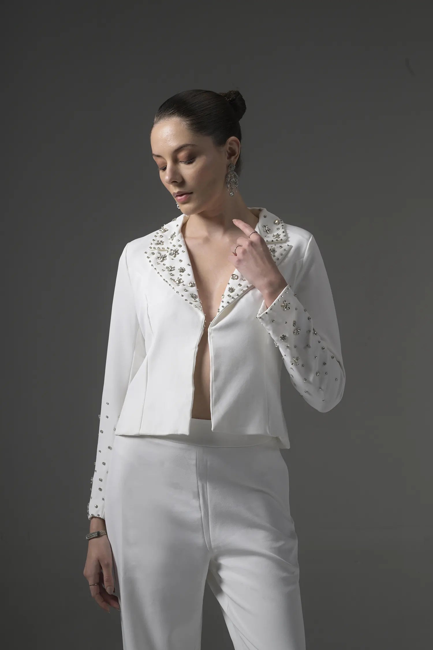 Crystal Embellish White Blazer - Muggnos