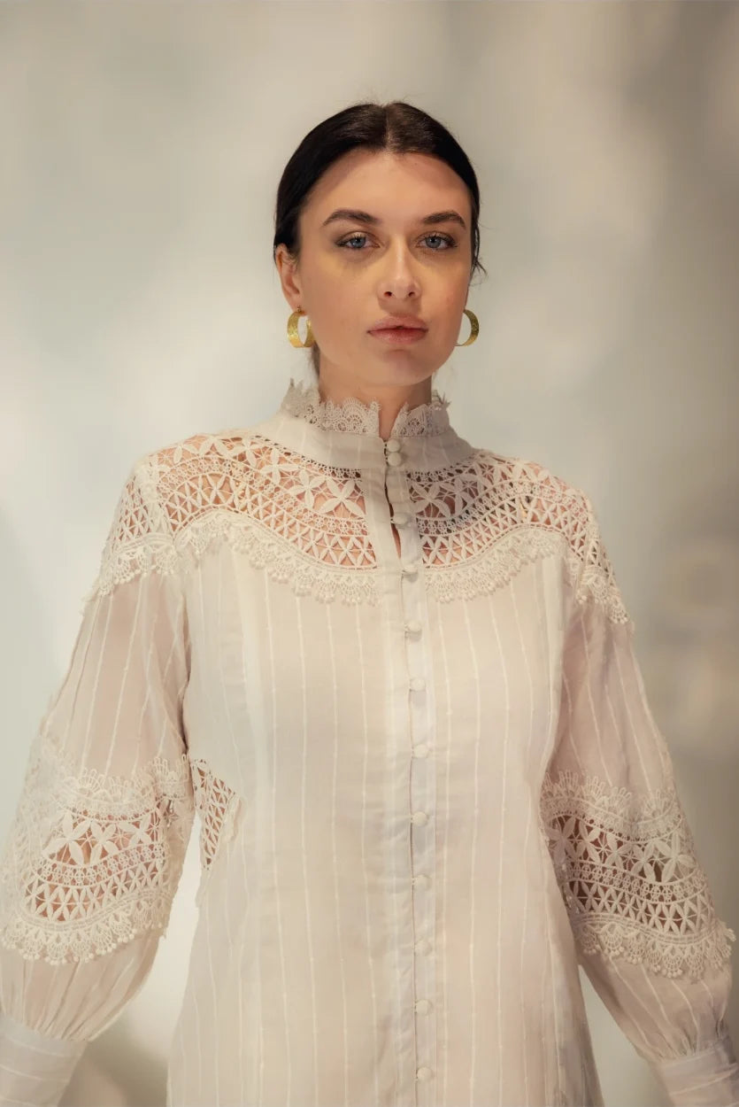 Short Plumetis Lace Dress - Muggnos