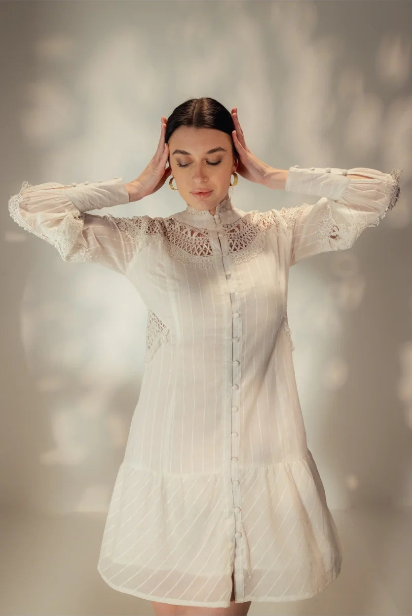 Short Plumetis Lace Dress - Muggnos