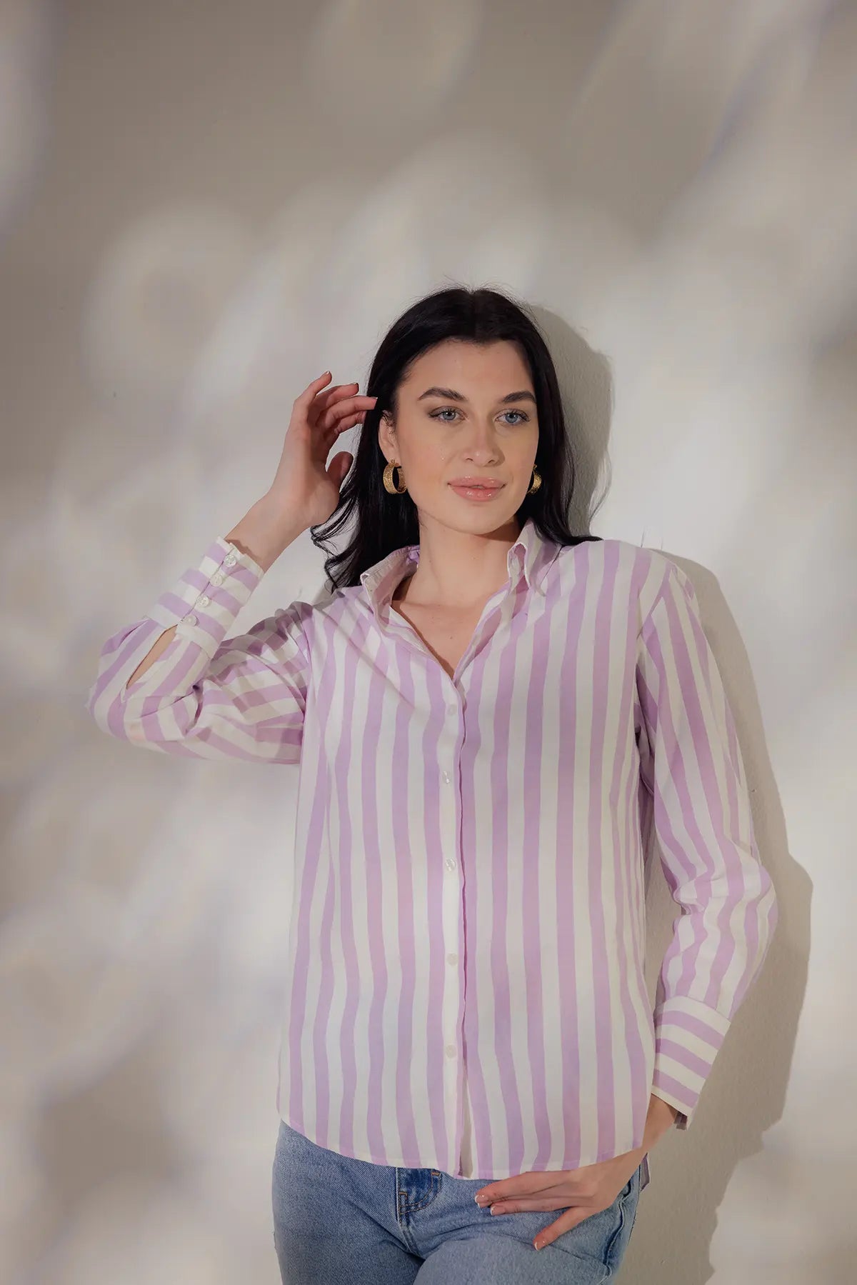 Casual Striped Shirt Front View - Muggnos