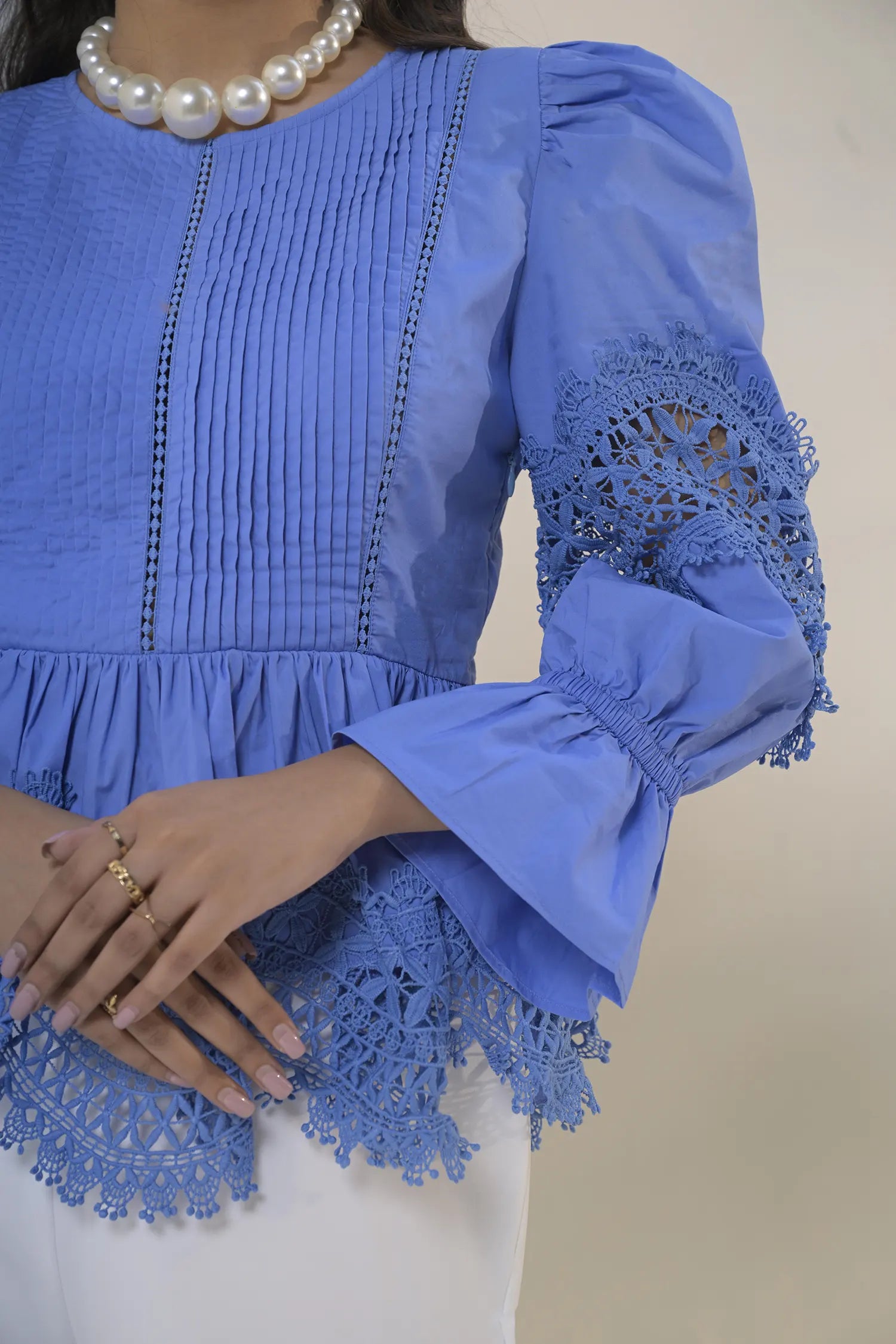 Lace Trim Ruffle Blouse - Muggnos