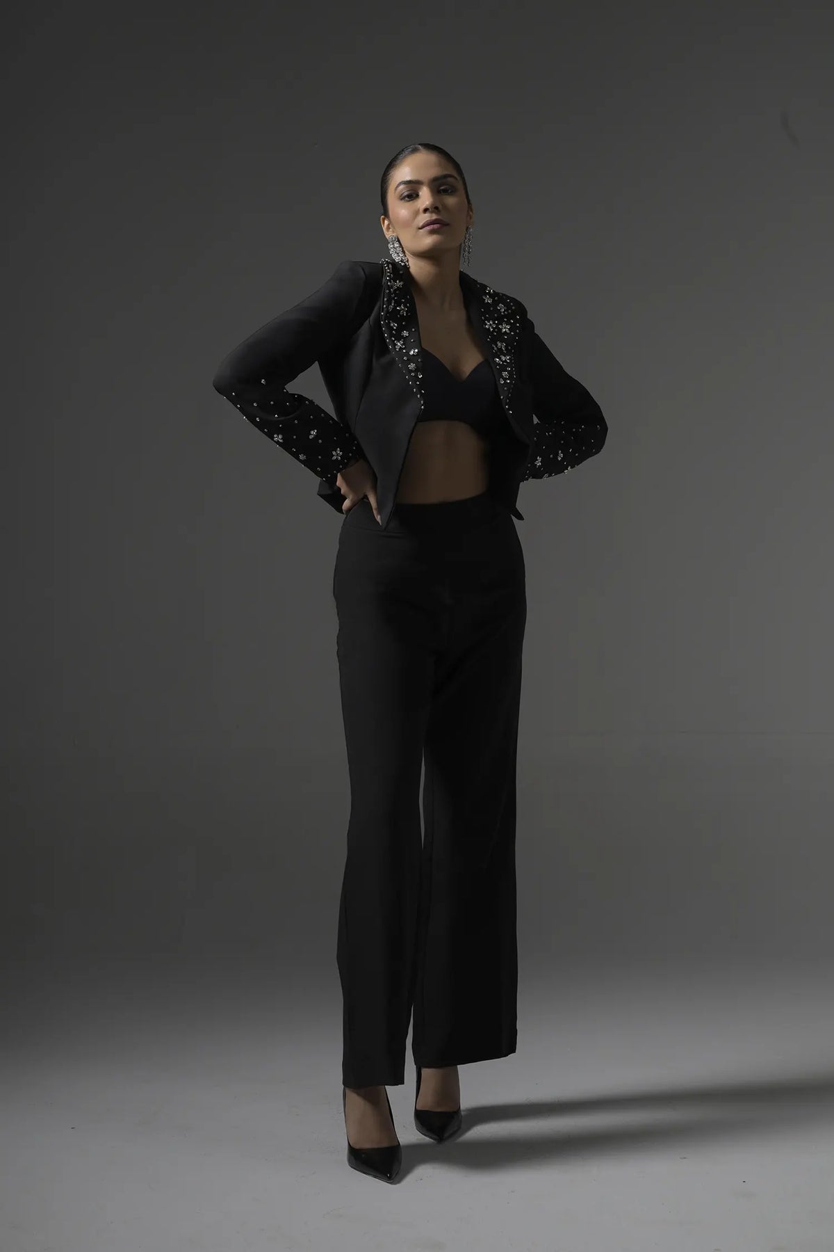 Crystal Embellish Black Blazer - Muggnos