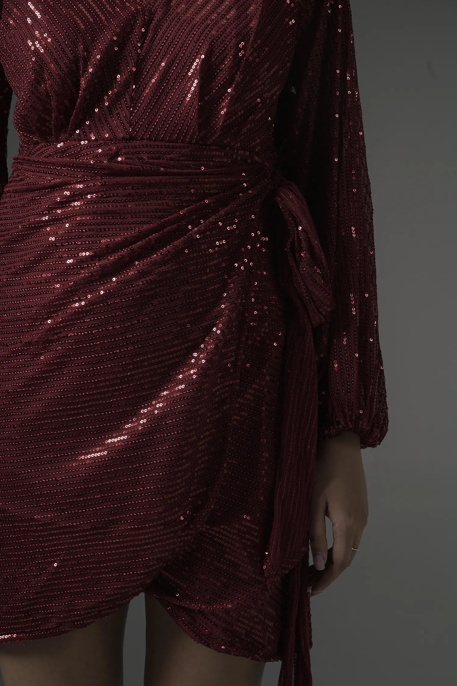 Short Sequinned Dress - Muggnos