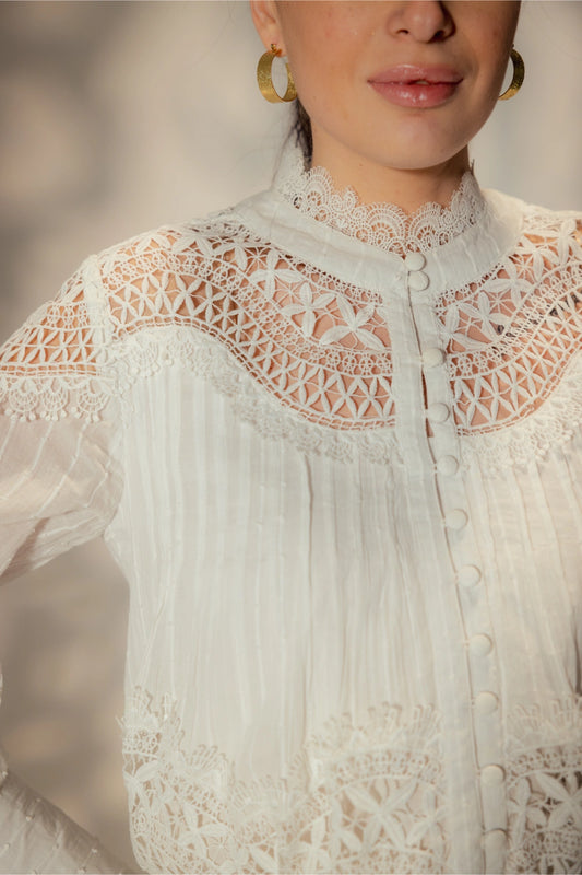 Short Plumetis Lace Blouse - Muggnos