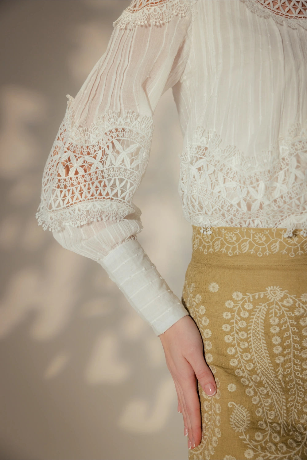 Short Plumetis Lace Blouse - Muggnos