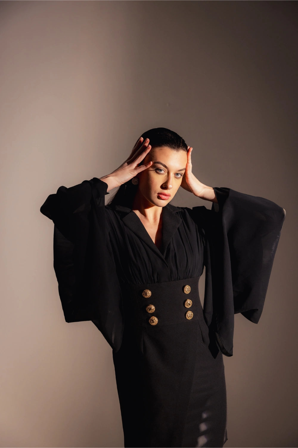 Short Black dress with contrast sleeves - Muggnos
